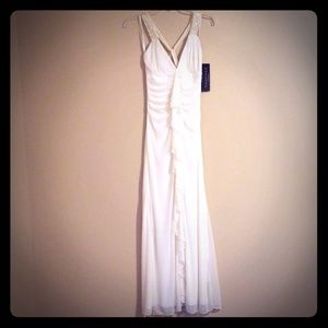 Rampage off-white formal dress. Size small, NWT.